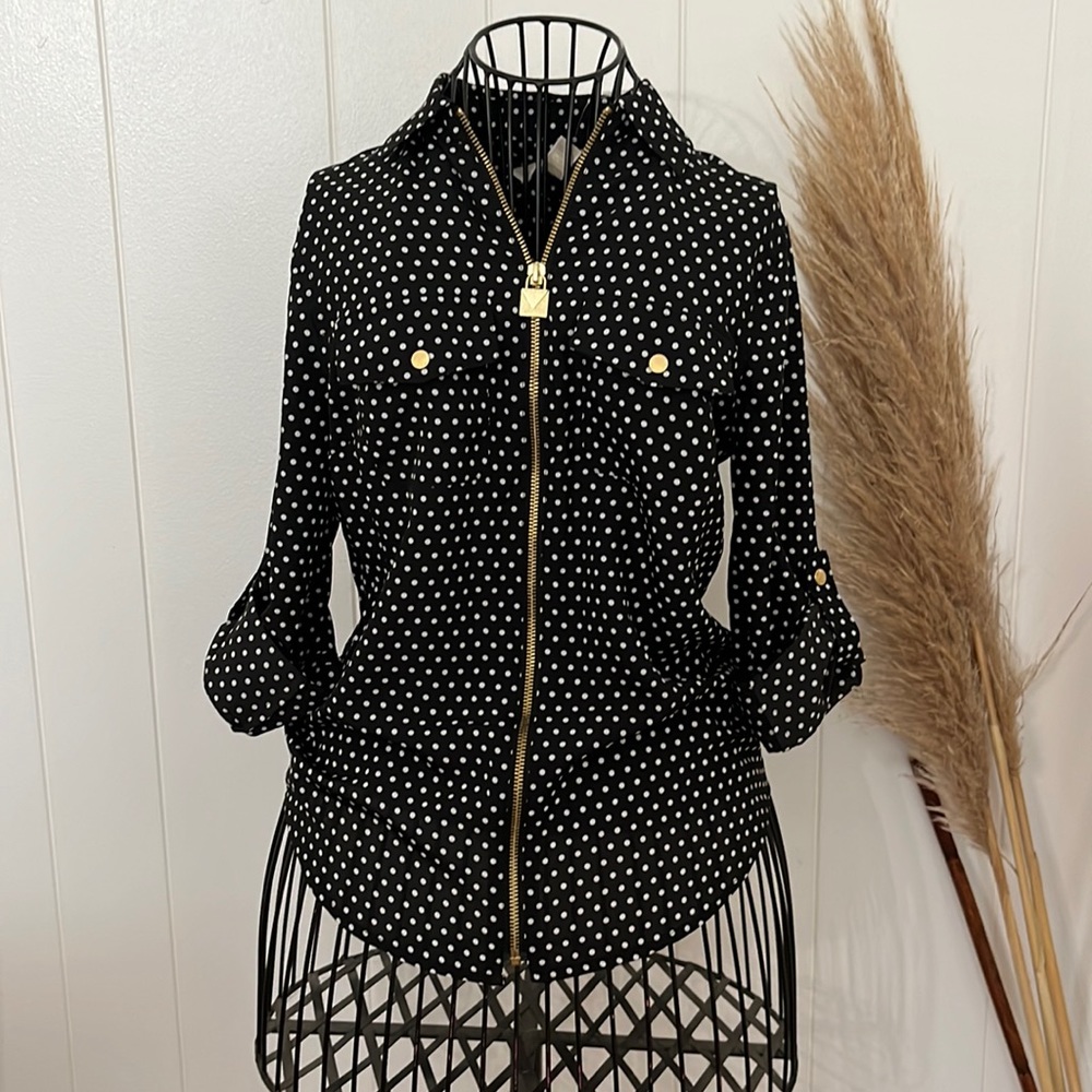 Women’s Michael Kors blouse.